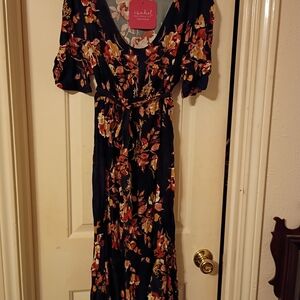 Isabel Maternity by Ingrid & Isabel Black Floral Maxi Dress with Rust and Cream